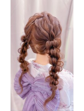 ヘアメイクサロン チャンス(Hair make salon CHANCE) 編み下ろしツイン