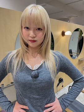 スタン 渋谷(Stam) ホワイトブロンドハイトーンウルフレイヤーケアブリーチ渋谷駅