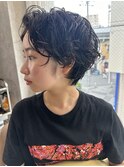 抜け感パーマ ×  ハンサムショート　フェザーショート