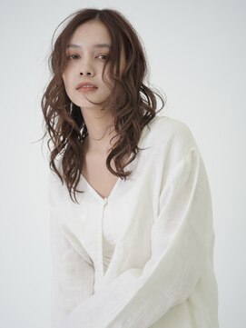 ロルド シェリ(Rold Cheri) レイヤーカットゼリーパーマスパイラルパーマ