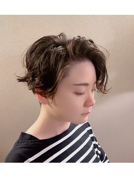 ヘアサロン エム(hair salon M) かき上げショート