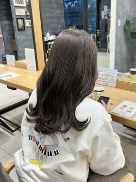 ラウル(Laulu) ホワイトグレージュ/デジタルパーマ/チェリーブラウン/佐倉