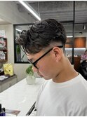 メンズセンターパートニュアンスパーマアップバング