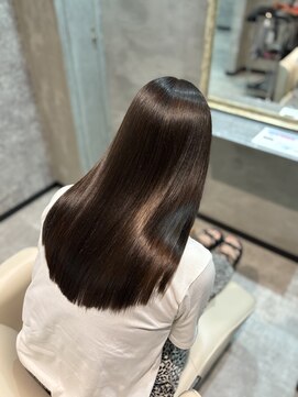 ロイドブラザーズ(Roid Brothers) 30代艶髪カラー・くびれヘア・ブラウンベージュ