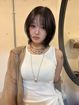 ピア ヤクイン(Pia Yakuin) レイヤーボブ