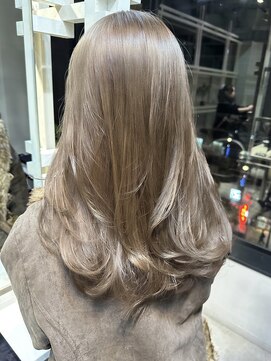 ディーエックス スリー(Dxxxx III) オリーブベージュ