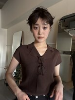 フイ(HUI)&nbsp;愛されショート艶髪くびれレイヤーブラウンベージュ