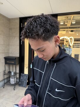 髪屋 紬 メンズ/メンズパーマ/メンズカット/ツイストスパイラルパーマ