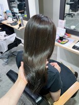 ノイ(noi) #noi_style 透け感たっぷりオリーブグレージュ×レイヤーカット