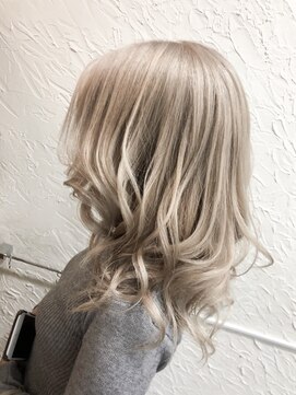 ヘアビューティースタジオ ラルガ(Hair beauty studio Raruga) ★Raruga 小倉魚町★プラチナゴールド
