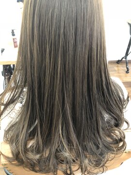 イブヘアー(eve. Hair) アッシュ×上品巻き髪