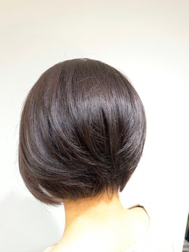 ベルクープス 天王寺店(Belle Coupes) 【ベルクープス天王寺】足立美佐恵　前下がりショート