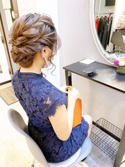 結婚式おくれ毛ルーズアップ　ヘアセット