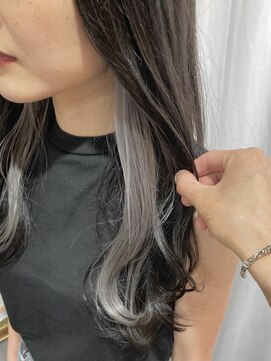 アオゾラヘアー 本店(AOZORA HAIR) インナーカラー×シルバー