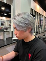 ハイトーン×センターパート