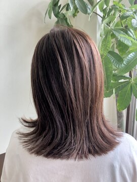 ヴィヴァーチェフィオーレ(Vivace fiore) 外はねスタイル