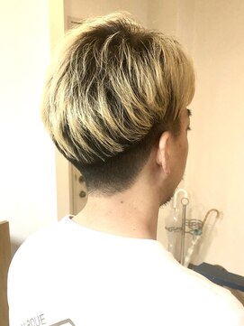 ヘアアンドメイクフリッシュ(HAIR&MAKE FRISCH) メンズショート 827