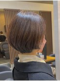 顔周りレイヤーカットくびれヘアミルクティーベージュカラー