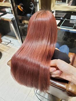 アウラ 小矢部店(AULA)の写真/【カラー、パーマで傷んだ髪に】酸熱トリートメントで質感もこだわる◎綺麗なスタイルは上質な髪質改善から