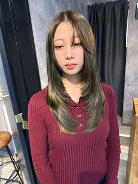 レイヤーカット/ハッシュカット/オリーブカラー