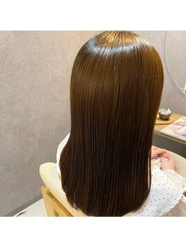 モア(Moa)の写真/Moa独自の縮毛矯正技術で叶える、感動の髪質改善☆全席半個室でココロ満たされる至福のひととき♪(39文字)