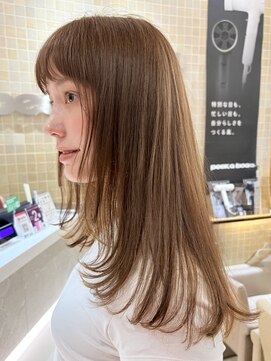 ピークアブー 銀座並木通り(PEEK-A-BOO) 「ブリーチなし」ヘーゼルベージュ×ショートバング