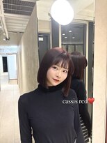 エレノア つくば(Eleanor) 艶カシスレッド×切りっぱなしボブ