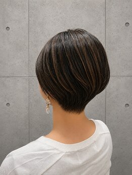 カンヌ(CANNES)の写真/【白髪染め・白髪ぼかしハイライト】白髪染めからボカシ染めまでお客様にベストなご提案をいたします!