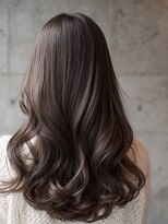 ヘアセラピー サラ(hair therapy Sara)&nbsp;ゆるやかなカールロング