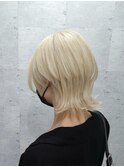 ケアブリーチ 刈り上げショートウルフ ブロンド