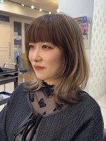 フレア(FLAiR) ブリーチ必須ルーツカラー×ウルフカットで個性派スタイル