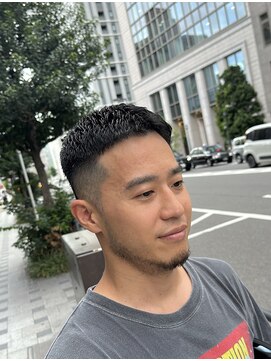 クオンヒール 淀屋橋店(QUON HEAL) スペインカール/スパイキーショート/フェザーパーマ/フェード