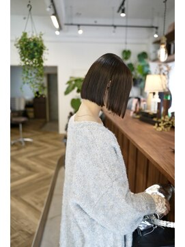 ルート(root) ミニボブ 地毛風カラー ナチュラル
