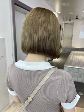 マジコ 原宿(Magico) ボブ/ミルクティーベージュカラー/ブリーチ/ダブルカラー/原宿