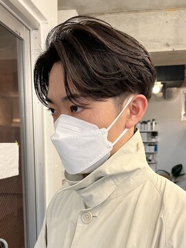 テン 心斎橋(tenn.) 難波フェザーパーマフェザーショートセンターパート20代緩め色気