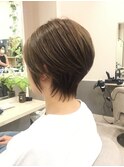 40代50代スタイリッシュショートヘア