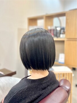 ブルー系ダーク　ラウンドボブ