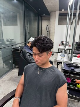 イーラ アメ村店(era) フェザーショートパーマ/メンズ/刈り上げ/眉毛/ツイスト