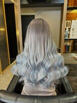 ラピス 横浜(Lapis)&nbsp;Hブルーカラーシールエクステハイライトブリーチカラーグラデ