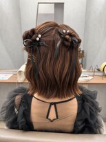 ネウィ 宮崎店(newi)&nbsp;イベントにも☆リボン＆パールつきツインおだんごハーフアップ