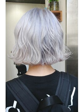 トムキャット(TOM CAT) ケアブリーチ×ホワイトカラー