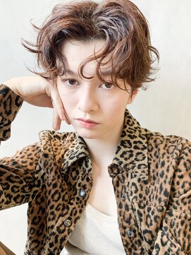 アイティー バイ アルバム 浦和店(IT by ALBUM) パーマショート_くびれミディイヤリングカラー_8214