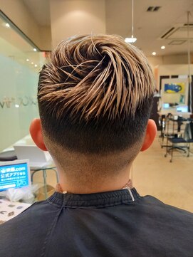 シャンプーボーイ 根黒カラー