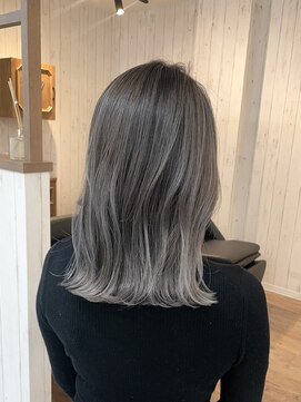 ワク(waku) バレイヤージュ/ホワイト