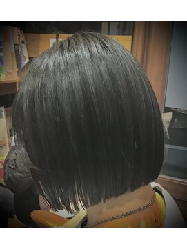 シエロアズール(cielo azul) ぱっつんボブ