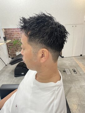 テティス(TETISS) 黒髪短髪×ツイストパーマ