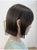 グレージュ　イルミナカラー　切りっぱなしボブ
