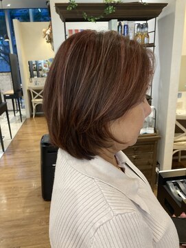 フェイバリットビューティシャルム(Favorite Beauty Charme) ピンクブラウン×白髪ぼかし×ミディアムヘア×上大岡駅近く