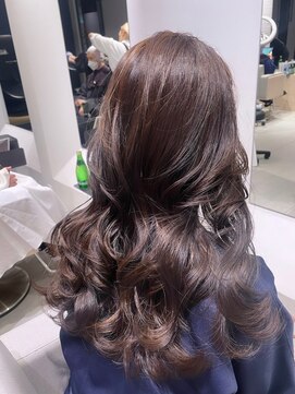 ステア ケース(stair case) 【NATASHA】銀座レイヤーカット/20代/30代/40代/50代