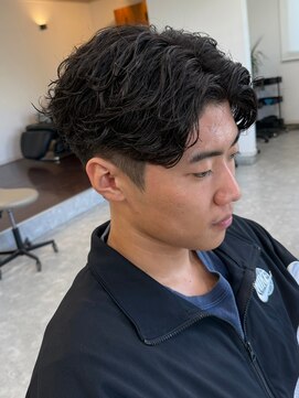 フゥ 宇都宮(FeU) 栃木緩め波巻きパーマシャドウパーマメンズマッシュウルフカット